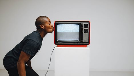 Как това, което гледаме по телевизията, ни влияе