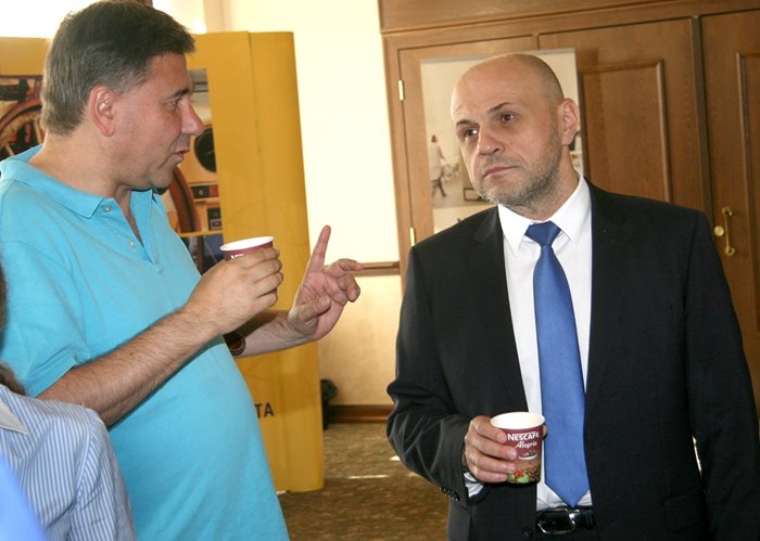 Томислав Дончев с политолога Иван Кръстев на икономическия форум в Пловдив
