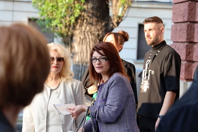 Председателката на парламентарната група на ГЕРБ Десислава Атанасова преди началото на музикалното събитие.