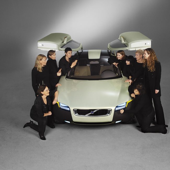 Преди три години 9 жени създадоха концепцията Volvo YCC.