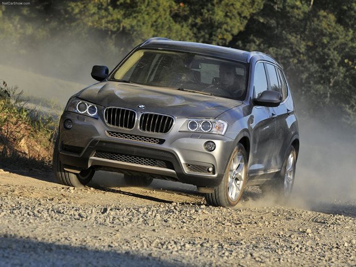 Германските власти проверяват дали дицеловото BMW X3 (2010-2014 г.) има манипулиращи устройства за коригиране на вредните емисии. Снимка: BMW