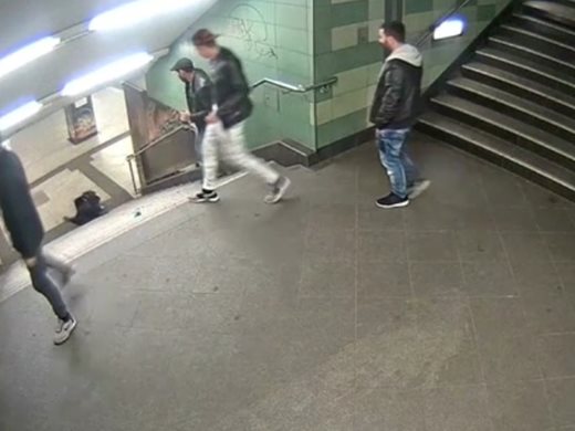 Българин е арестуваният за блъснатото момиче в метрото в Берлин (видео)
