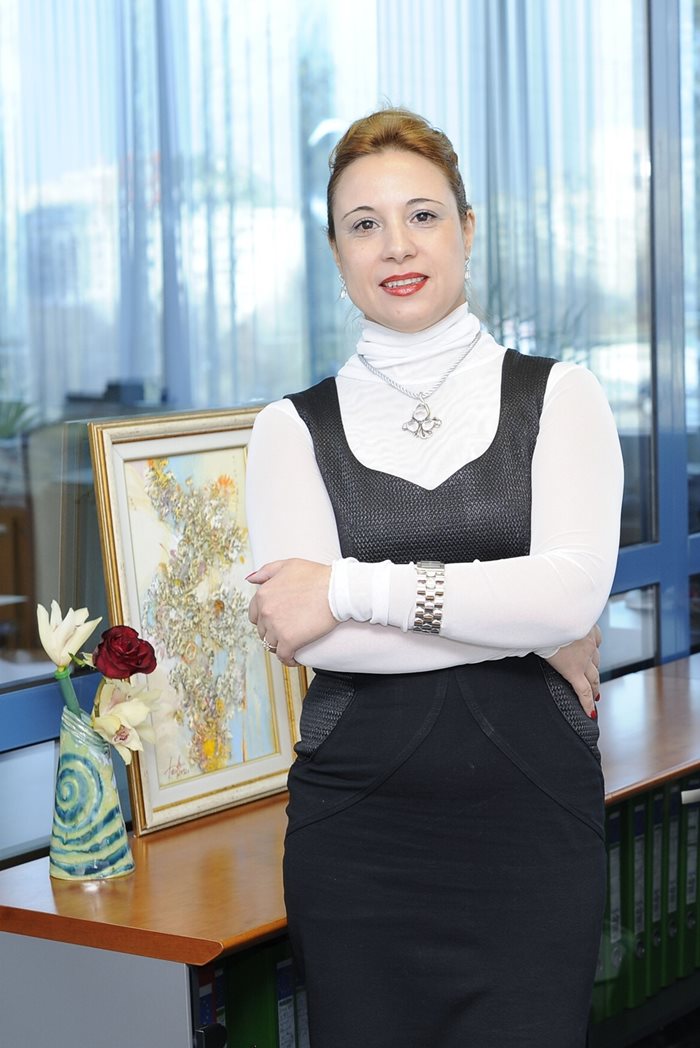 Аделина Любенова