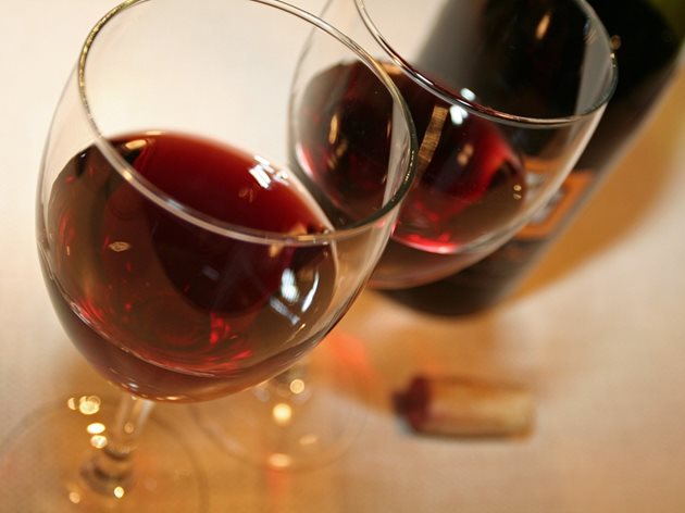 Виното, което не е бутилирано, да бъде преточено след преминаването на студовете