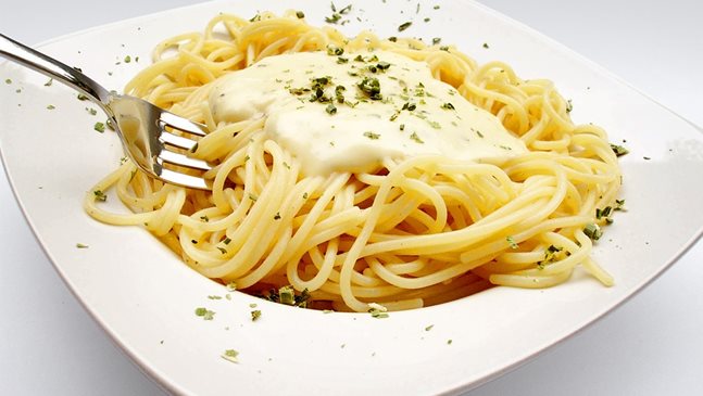 Ароматни спагети с крема сирене