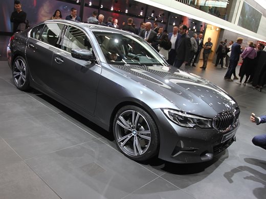 BMW Серия 3 е звездата на салона в Париж