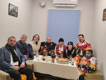 Княгиня Калина и семейството й участваха във фестивала "Сурва" в село Елов дол