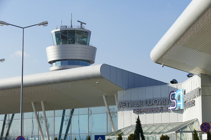 Такса “пътник” за терминал 2 на летище София леко поскъпна, а за терминал 1 поевтиня с 5%.