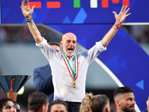 Откраднатият медал на треньора на "Милан" се появи в социалните мрежи