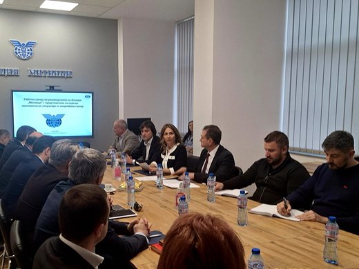 Агенция "Митници" и представители на петролния бизнес обсъдиха борбата със сивия сектор
