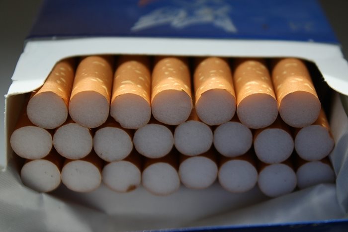 Цените на евтините цигари ще се вдигнат повече от тези на скъпите.