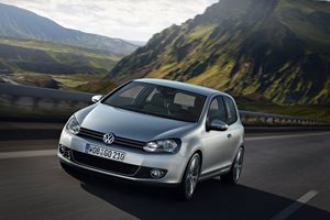 4600 бройки Volkswagen Golf са внесени и продадени в България само за 5 месеца.