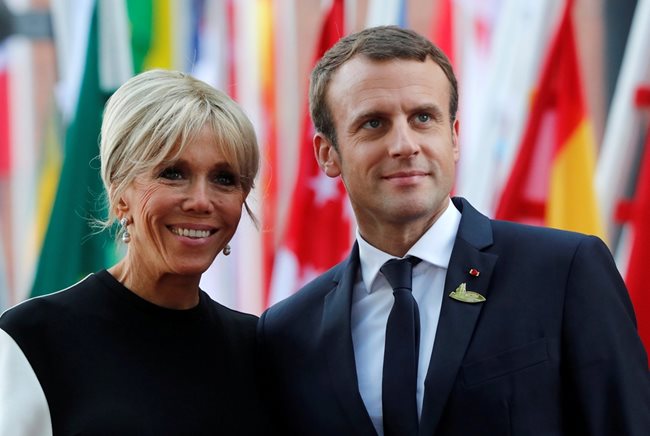 Френският президент и 25 г. по-възрастната му съпруга СНИМКА: РОЙТЕРС
