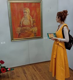 Подредиха шедьоври на Майстора в градската галерия на Бургас (Снимки)