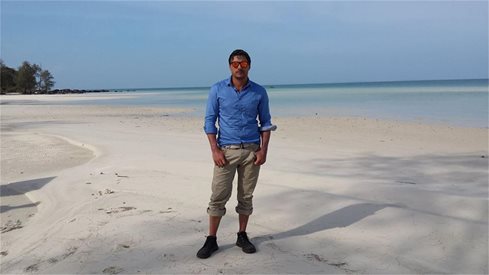 Владо Карамазов се връща от Камбоджа в края на март