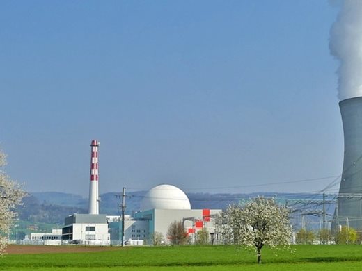 Берлин удължава работата на три атомни електроцентрали