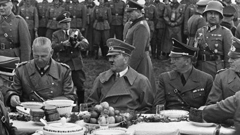 Храната на диктаторите: Тато обожавал качамак и чушки с боб