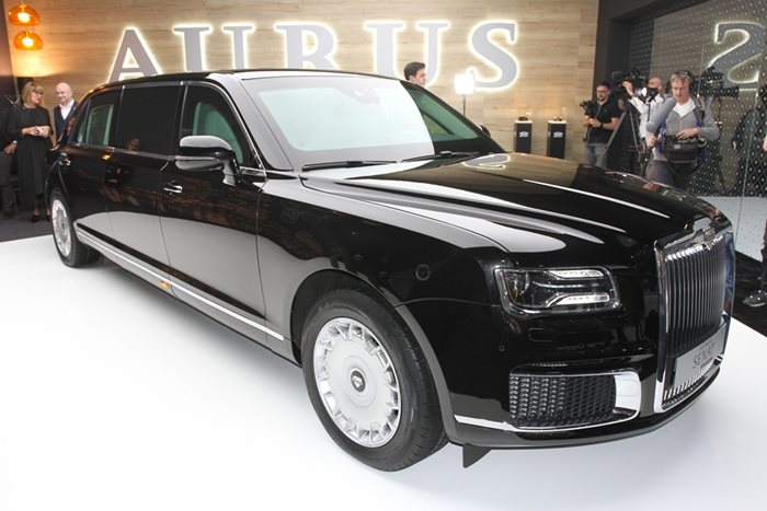 Шумен дебют на салона в Женева направи новата руска марка Aurus, която осигурява бронираната лимузина на Владимир Путин.