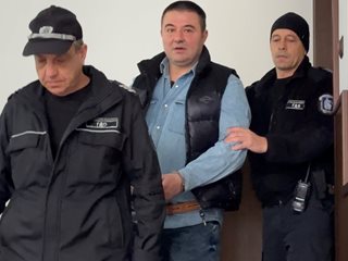 Повторно ще разпитват вещи лица по делото на бившия полицай от Пловдив Дачев за смъртта на баба му