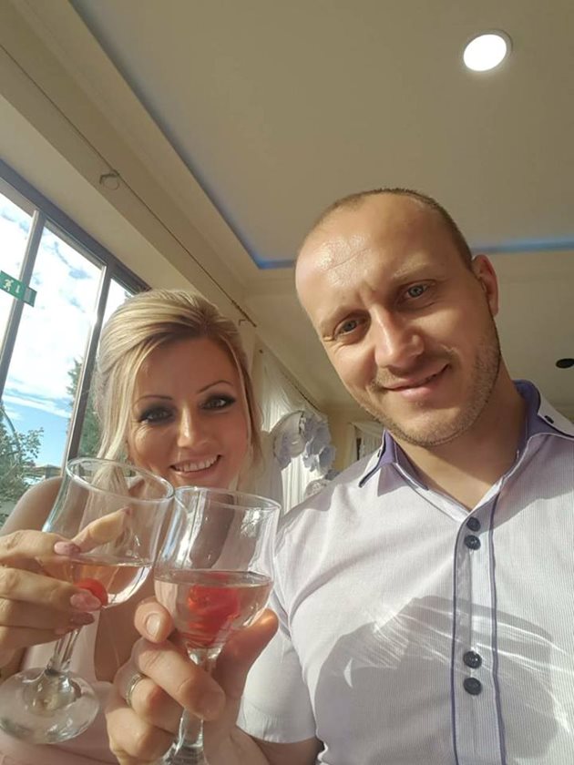 Валентин Димов със съпругата си СНИМКА: фейсбук/ Атанаска Димова