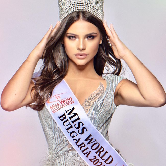Ивана Събева
СНИМКА: facebook/Miss World Bulgaria / Мис Свят България