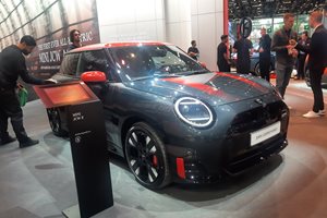 Първото електрическо Mini John Cooper Works