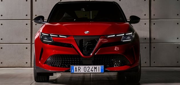 Новият Alfa Romeo Milano "живя" 5 дни, вече се казва Junior!