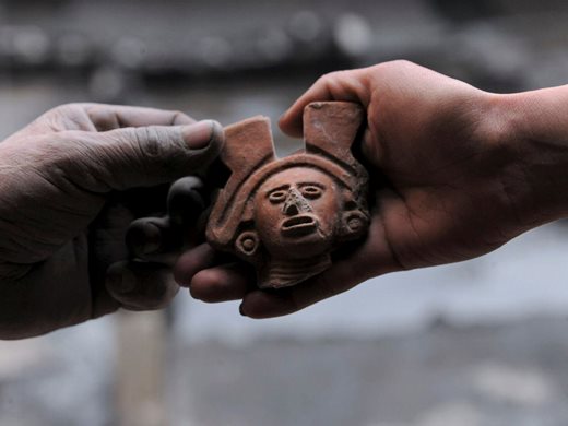 Археолози откриха ацтекски олтар в Мексико