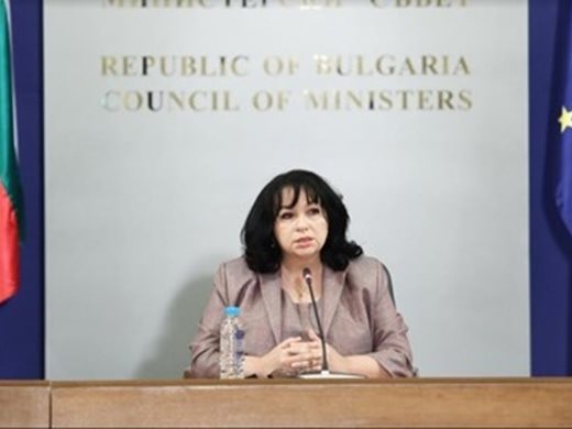 Министър Петкова: До 2027 г. всички топломери трябва да са дистанционни