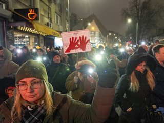 Десетки хиляди се присъединиха към студентските протести снощи в Белград