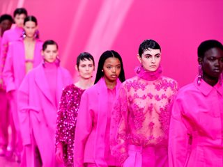 Есен 2022 е розова (модна галерия)
