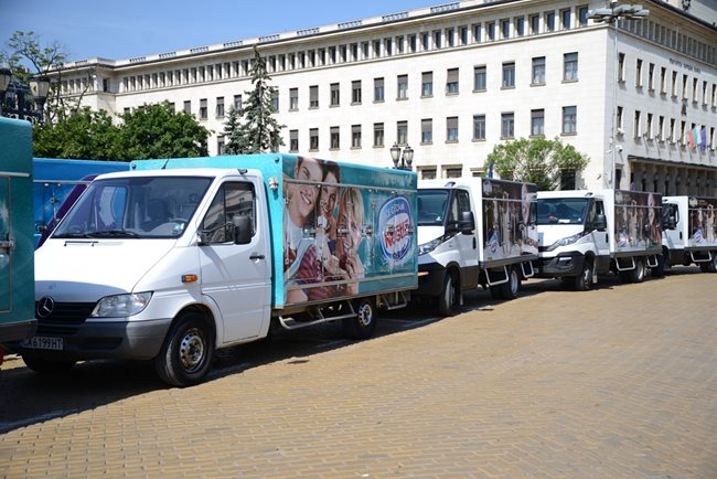 Камионите на Нестле завладяха София