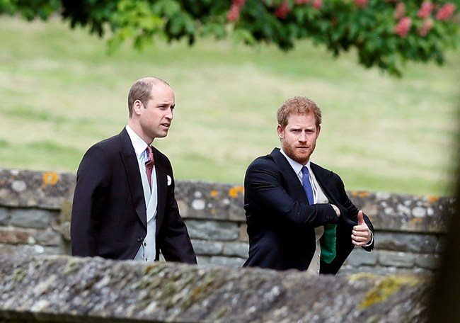 Принц Уилям и брат му принц Хари на сватбата на Пипа Мидълтън