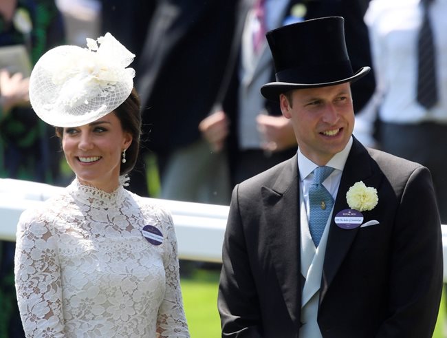 Принц Уилям и съпругата му Кейт Мидълтън   СНИМКИ : Ройтерс