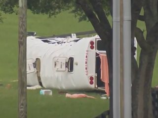 8 загинаха при катастрофа на автобус във Флорида, има и тежко ранени (Видео)