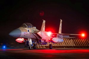 Израелски F-15 по време на мисия за прехващане на иранската атака 
Снимка Ройтерс