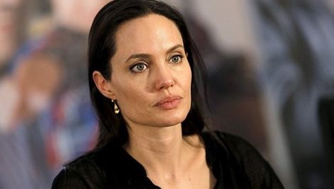 ФБР разпитва Анджелина Джоли четири часа