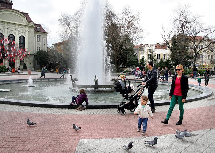 В Пловдив, който се очертава като икономически тигър през последните години, има най-малък ръст на населението през последните години
