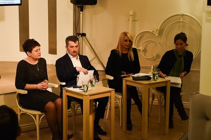 От ляво на дясно: Милена Драгийска, Христо Кунев, Мира Андонова и Ивона Панайотова разказват за добрите резултати, които дава съвместната им работа.