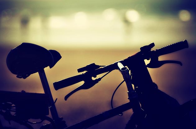 Освен че е полезно за здравето, ходенето на работа с велосипед помага да бъде намелено замърсяването на околната среда. СНИМКА : Pixabay