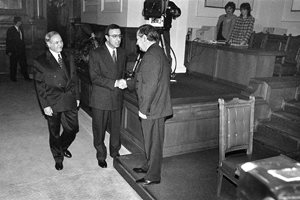 В президентството на 19 януари Тодор Кавалджиев и Петър Стоянов са посрещнати от Благовест Сендов.
СНИМКА: ИВАН ГРИГОРОВ