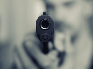 48-годишен стреля с револвер в заведение край Разград, задържан е