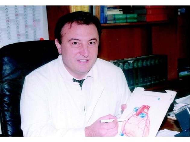 Д-р Борислав Ацев, кардиолог в университетската
болница