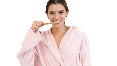 Лесни и безопасни начини за избелване на зъбите у дома