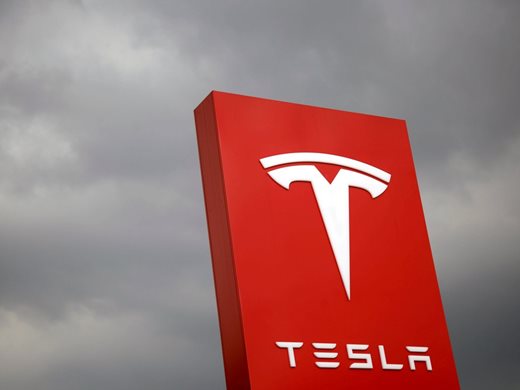 САЩ отхвърлиха молба на Тесла за падане на мита на "мозъка" на автопилота 
на Модел 3