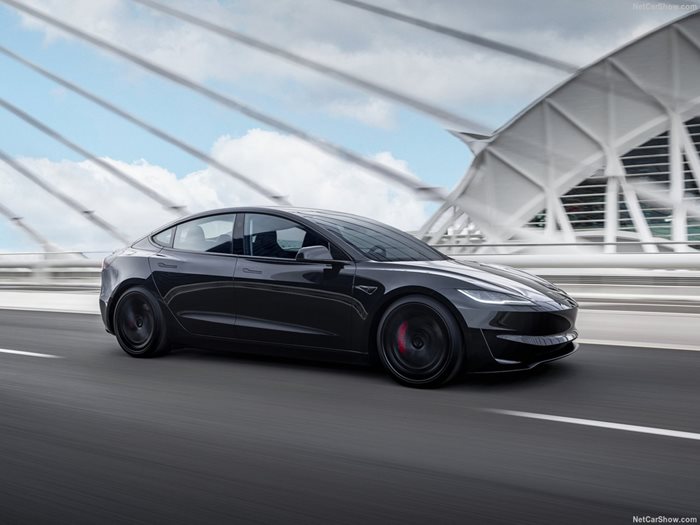 Последният вариант Tesla Model 3 Performance. Снимка: Tesla