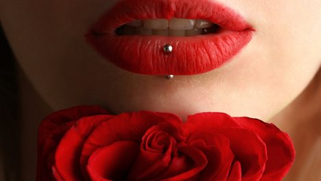6 начина да използваме листенца от рози в нашата рутина за красота