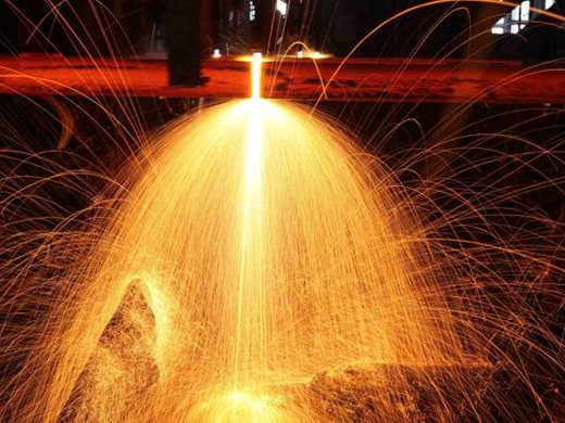 Производството на необработена стомана в Китай отчита спад през юли
