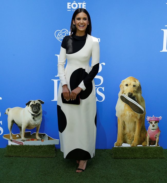 Нина Добрев на премиерата на "Dog Days" СНИМКИ: Ройтерс