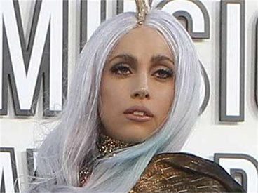 GaGa ще се омъжва през декември в замък